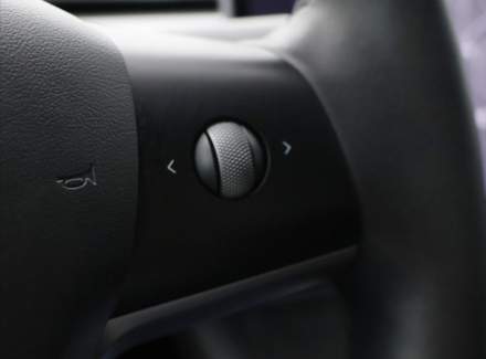 Tesla - Model 3