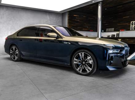 BMW - i7