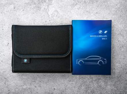 BMW - i7