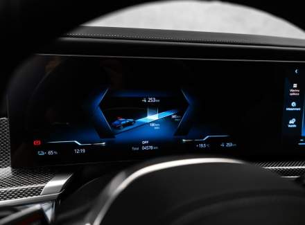 BMW - i7