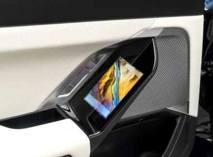BMW - i7