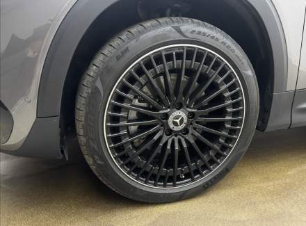 Mercedes-Benz - EQB