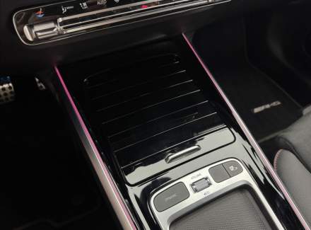 Mercedes-Benz - EQB