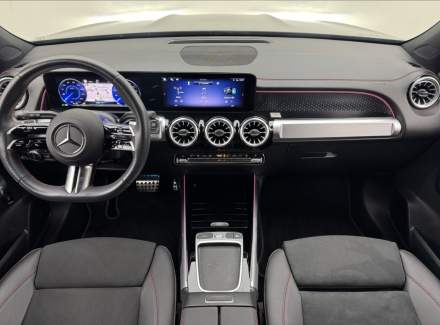 Mercedes-Benz - EQB