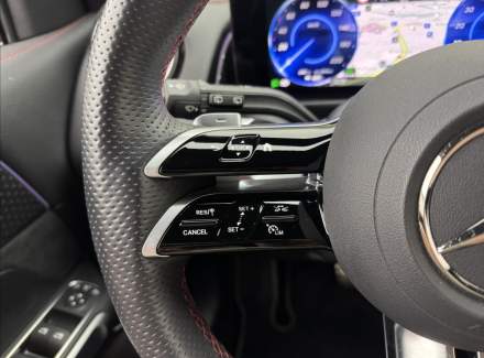 Mercedes-Benz - EQB