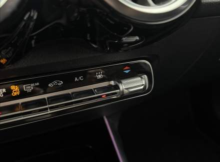 Mercedes-Benz - EQB