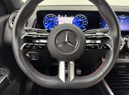 Mercedes-Benz - EQB