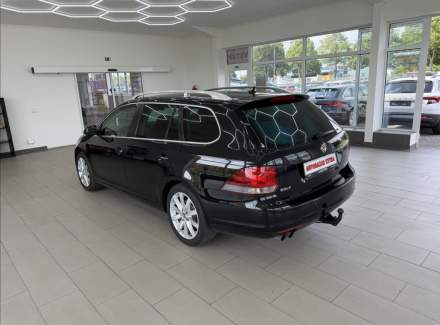 Volkswagen - Golf
