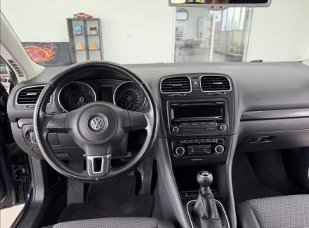 Volkswagen - Golf