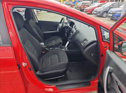Kia - Cee'd