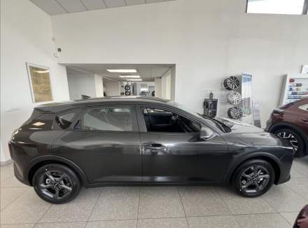 Kia - K4