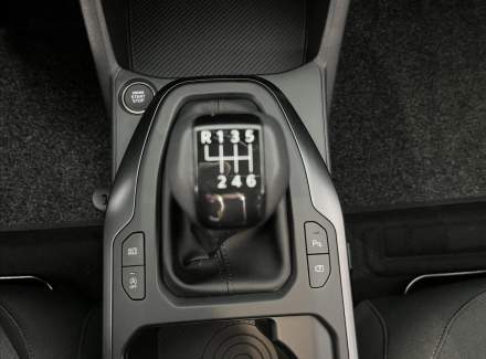 Kia - K4