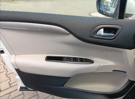 Citroën - C4
