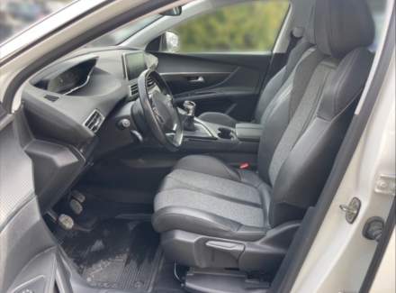 Peugeot - 5008