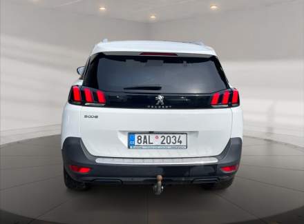 Peugeot - 5008