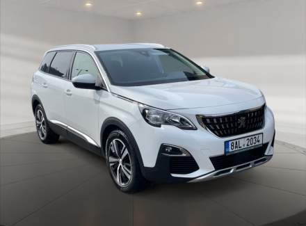 Peugeot - 5008