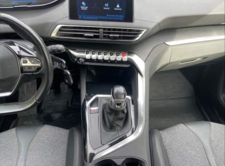 Peugeot - 5008