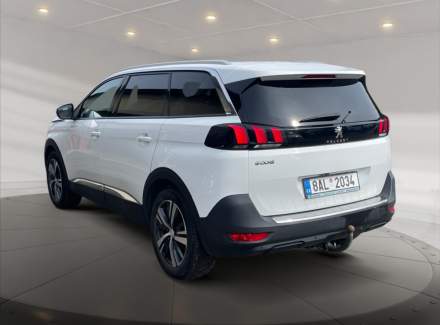 Peugeot - 5008