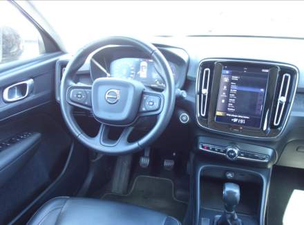 Volvo - XC40