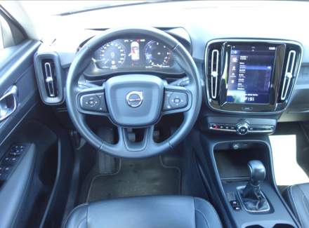 Volvo - XC40