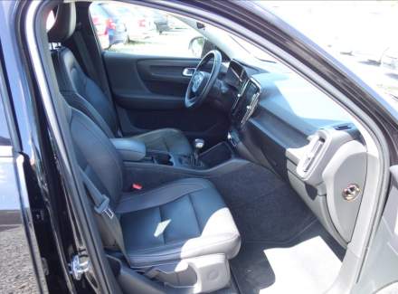 Volvo - XC40