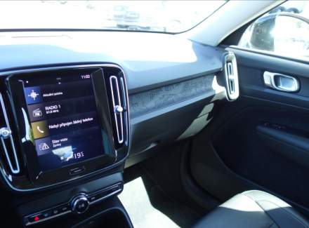 Volvo - XC40