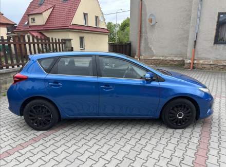 Toyota - Auris
