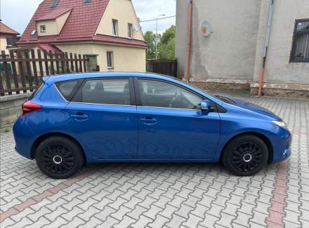 Toyota - Auris
