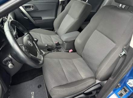 Toyota - Auris