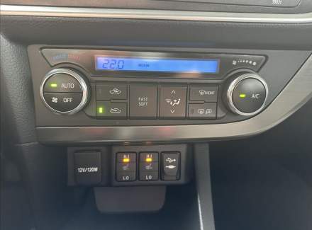 Toyota - Auris