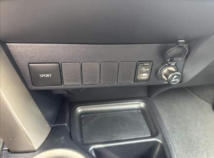 Toyota - RAV 4