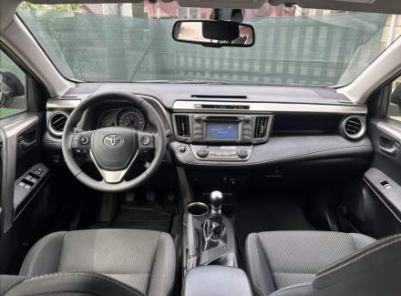 Toyota - RAV 4