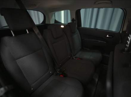 Peugeot - 5008