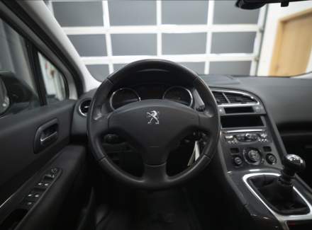 Peugeot - 5008