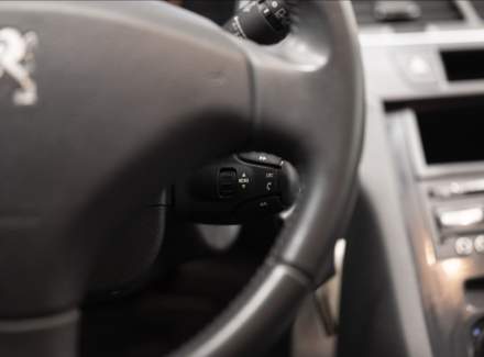 Peugeot - 5008