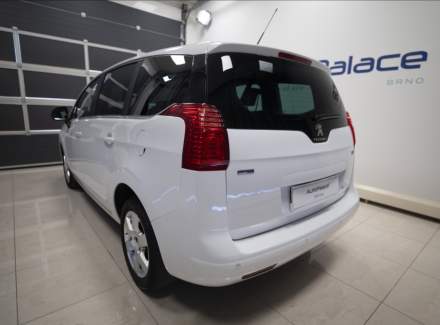 Peugeot - 5008