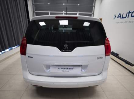 Peugeot - 5008