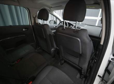 Peugeot - 5008