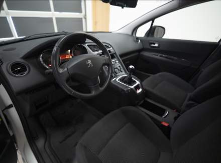 Peugeot - 5008