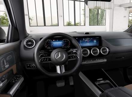 Mercedes-Benz - GLA