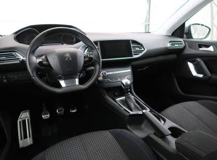 Peugeot - 308
