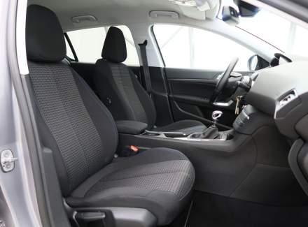 Peugeot - 308