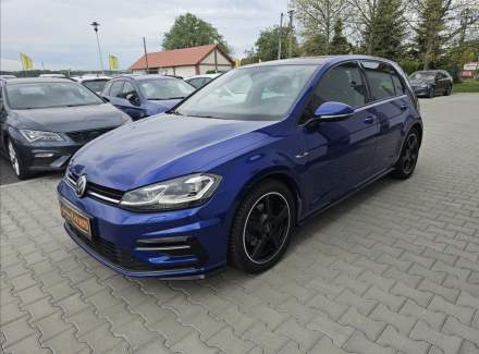 Volkswagen - Golf