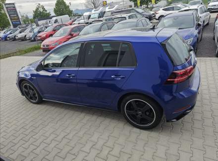 Volkswagen - Golf