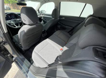 Volkswagen - Golf