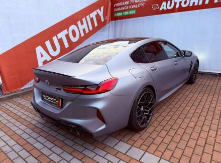 BMW - M8