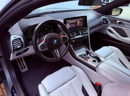 BMW - M8