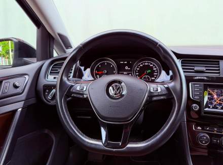 Volkswagen - Golf