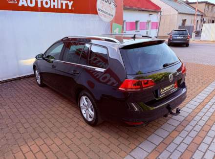 Volkswagen - Golf