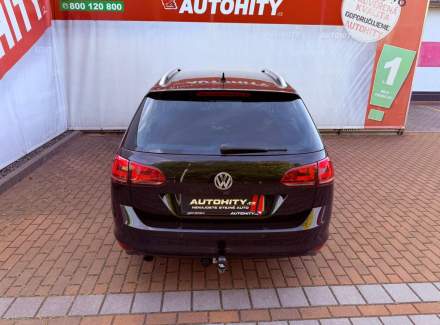Volkswagen - Golf